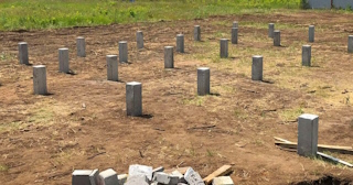 Фундамент на забивных жб сваях под ключ в Сосновоборске - фундамент из забивных железобетонных свай цена от 3209 руб/м2